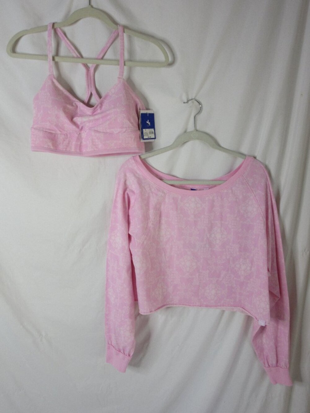 JoyLab 2 Piece Sports Bra & Cropped Long Sleeve Top Pink Floral Size Medium NWT